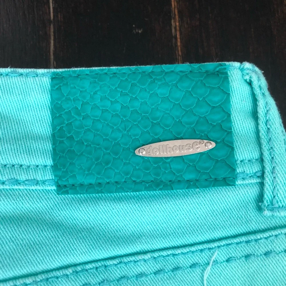 Like New Dollhouse Mint Green Jean Shorts - Picture 4 of 6